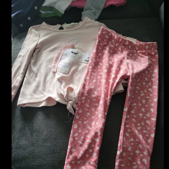 Girls size 12 months unicorn outfit - Picture 1 of 2